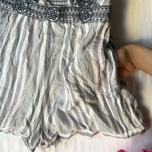 Japna women’s Sleeveless V-neck Short Romper size XS, Gray & White Stripes - Picture 8 of 9
